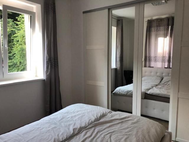 Velden View Ferienwohnung Mit Grosser Sonnenterrasse Und See- Und Karawankenblick فيلدين ام ورثرسي المظهر الخارجي الصورة