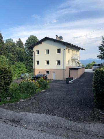 Velden View Ferienwohnung Mit Grosser Sonnenterrasse Und See- Und Karawankenblick فيلدين ام ورثرسي المظهر الخارجي الصورة