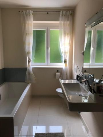 Velden View Ferienwohnung Mit Grosser Sonnenterrasse Und See- Und Karawankenblick فيلدين ام ورثرسي المظهر الخارجي الصورة