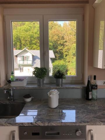 Velden View Ferienwohnung Mit Grosser Sonnenterrasse Und See- Und Karawankenblick فيلدين ام ورثرسي المظهر الخارجي الصورة